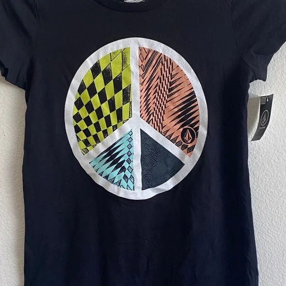 NWT VOLCOM * Black Peace Geometrical Graphic Tee Shirt Top Women’s XS XSMALL - Picture 2 of 4
